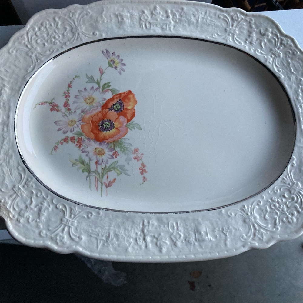 Silver Trim Platter Flowers Ornate detail around edge